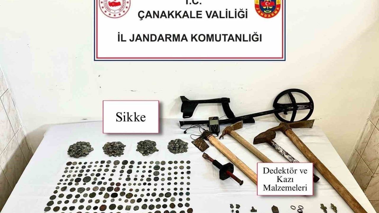 Çanakkale'de Jandarma Operasyonunda 1.288 Bizans ve Osmanlı Dönemi Sikkesi Ele Geçirildi
