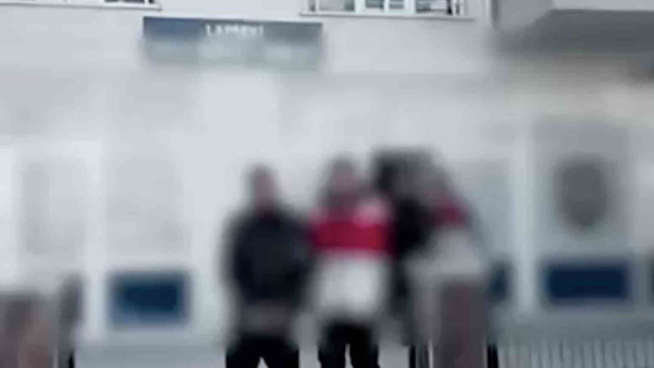 Çanakkale'de operasyon: 33 kaçak göçmen yakalandı, 5 organizatör tutuklandı