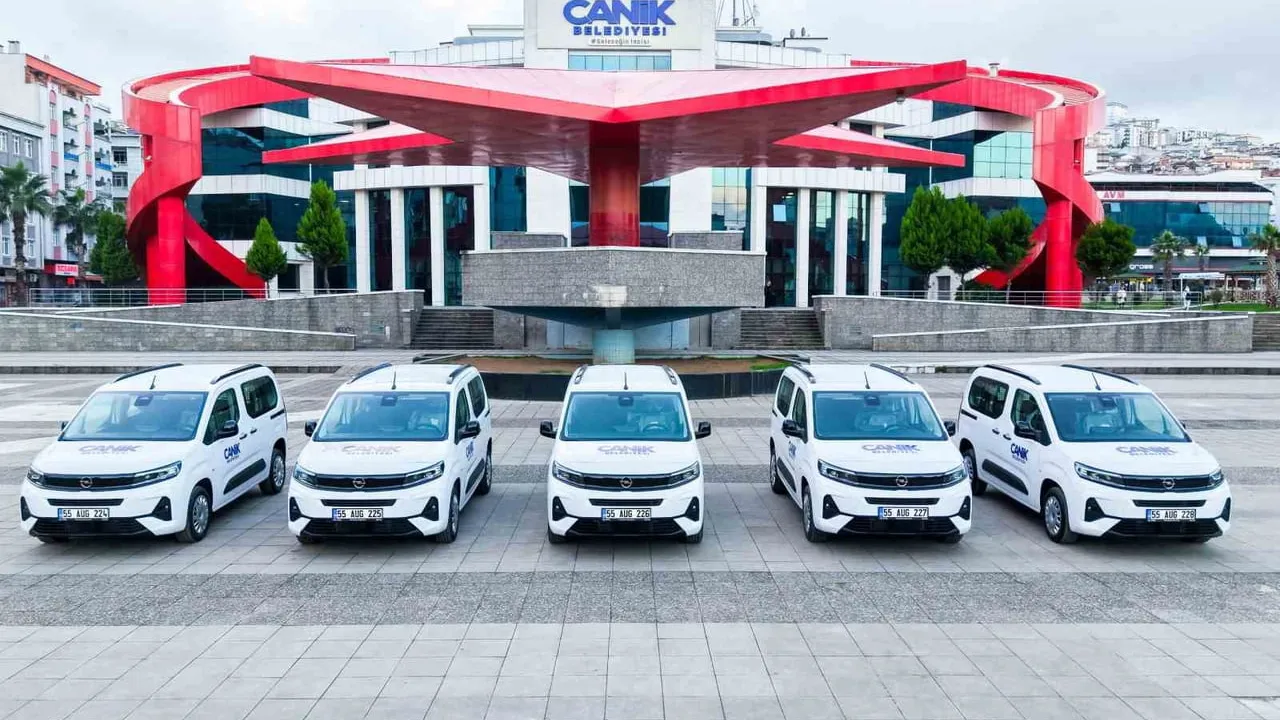 Canik Belediye Başkanı Sandıkçı: Araç Filomuzu 7 Yılda 4 Katına Çıkardık