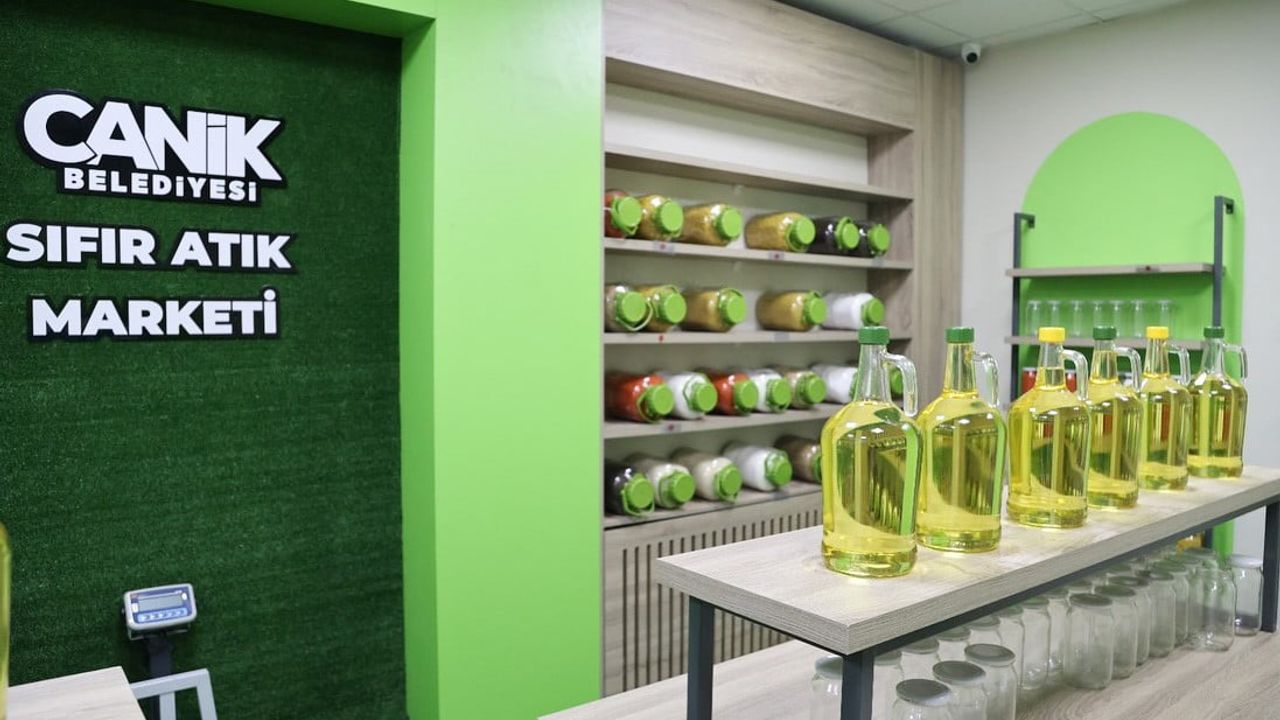 Canik'te atıklar aile bütçesine katkı sağlıyor: Mobil Sıfır Atık Aracı hizmete sunuldu