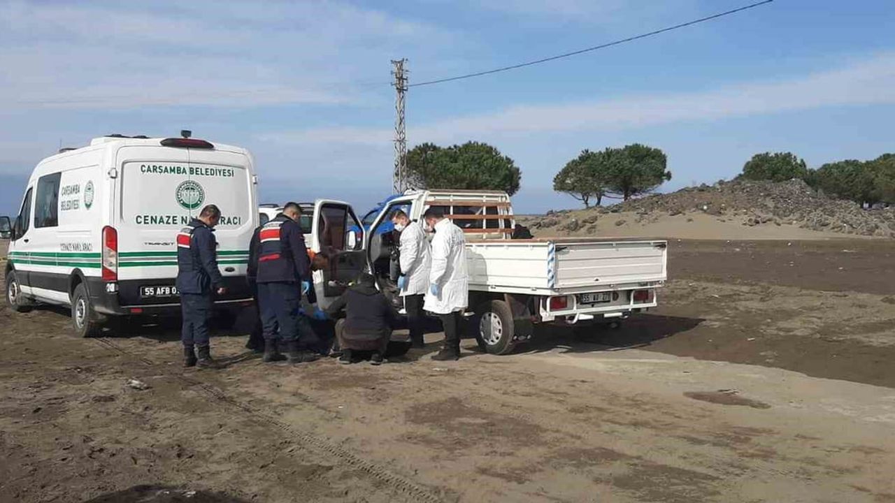 Çarşamba'da 26 yaşındaki genç kamyonet içinde ölü bulundu