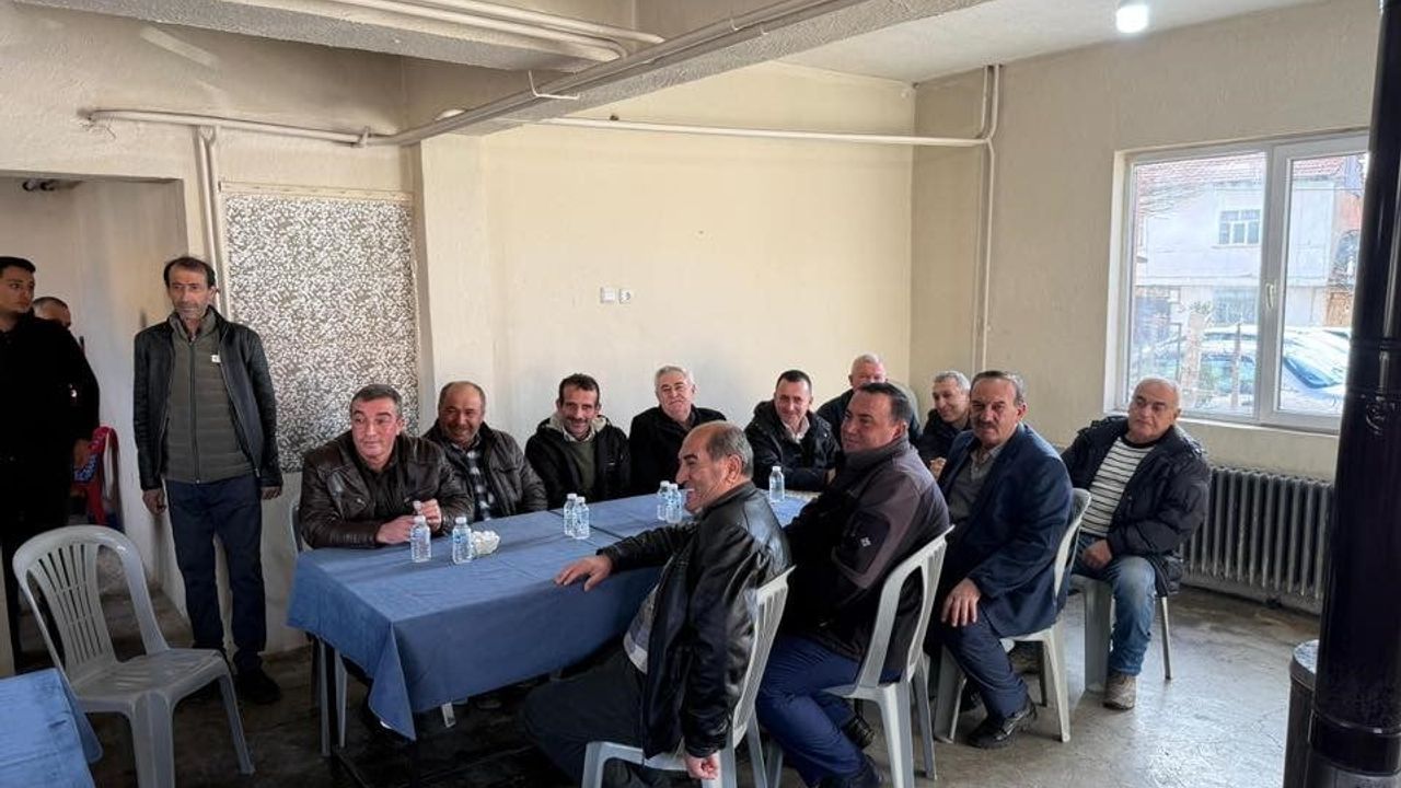 Çavdarhisar Kaymakamı Murat Ak Afşar Köyü'nde Muhtarlarla Toplantı Yaptı