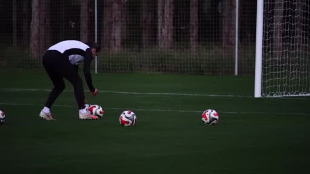 Çaykur Rizespor Antalya kampında: Devre arası hazırlıkları günde iki antrenmanla sürüyor