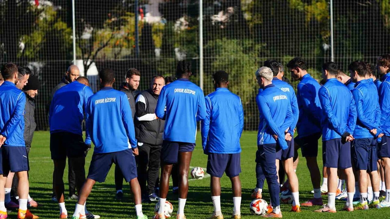 Çaykur Rizespor Antalya kampını tamamladı