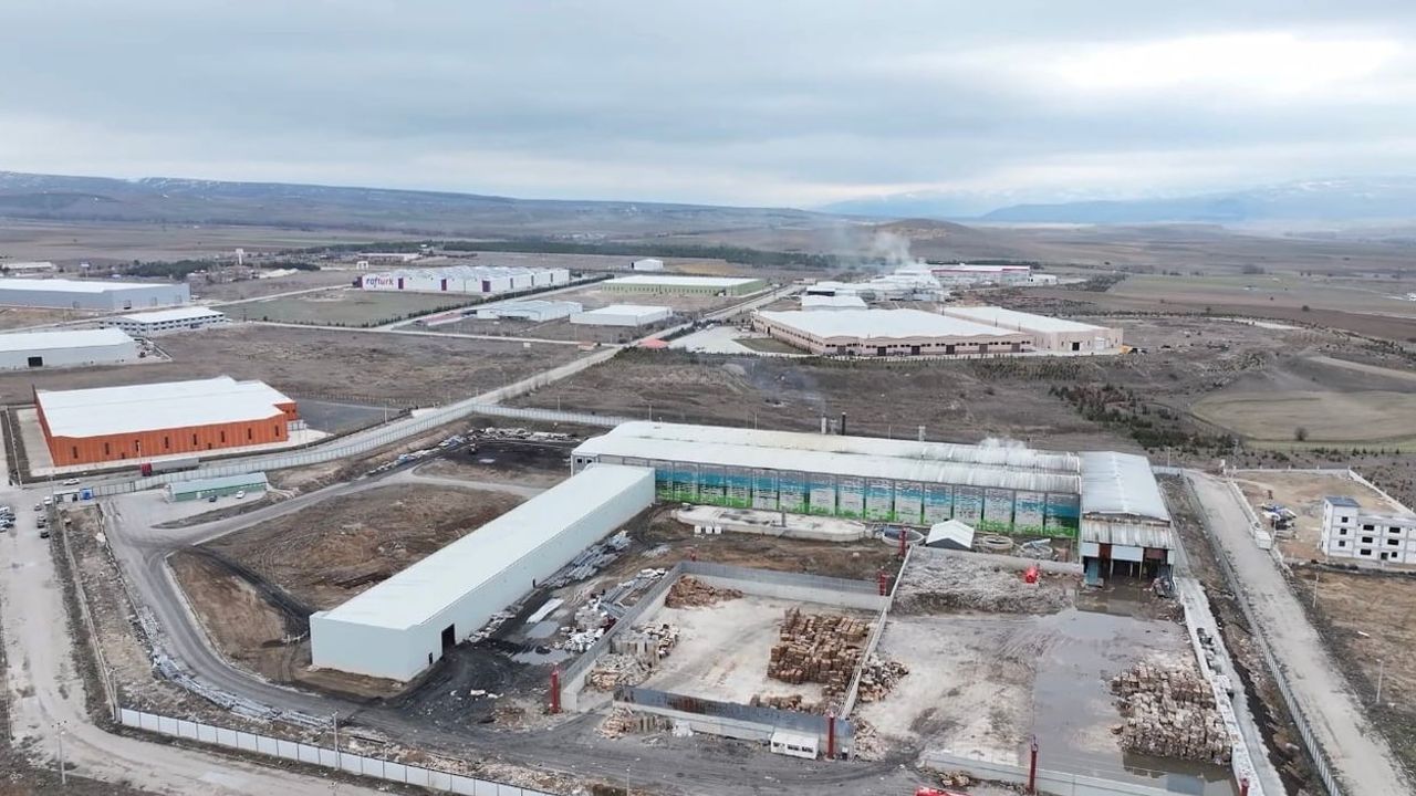 Çerkeş OSB büyüyor: 200 milyon TL’lik ilk etap yatırımıyla fiber lazer ve sanayi robotu üretimine 100 kişilik istihdam