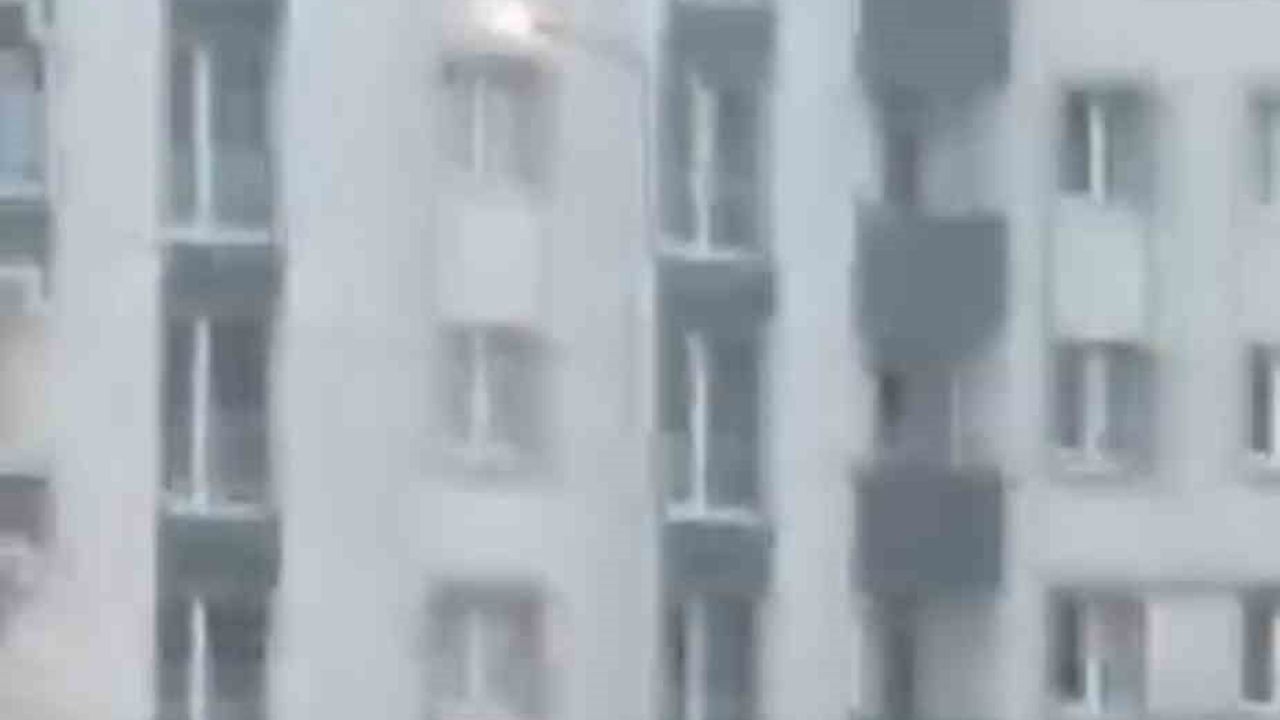 Çerkezköy'de Elektrik Tellerinin Alev Alması İtfaiye ve TREDAŞ'ı Harekete Geçirdi