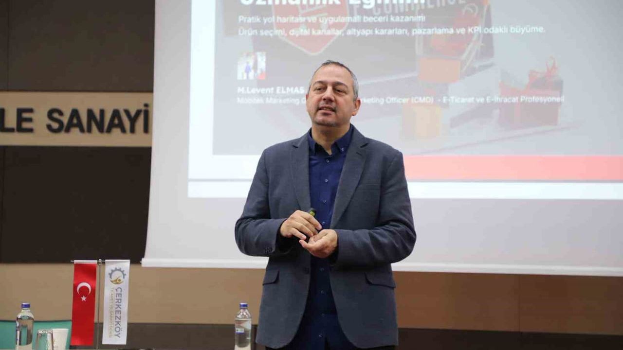 Çerkezköy TSO 'E-Ticaret ve Dijital Dönüşüm' semineriyle bölge işletmelerinin dijital yetkinliklerini güçlendirdi