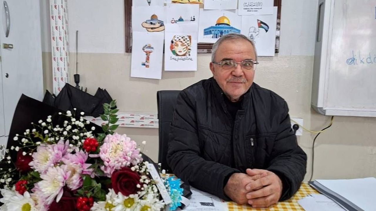 Çermik'te 43 yıllık öğretmen Fikri Akkılıç, öğrenci ve meslektaşlarının alkışlarıyla emekliye ayrıldı