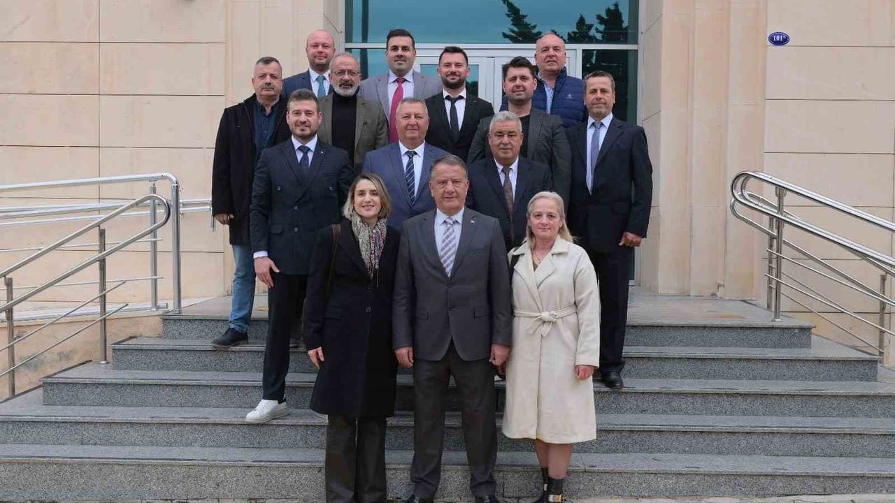 Çeşme Esnaf ve Sanatkarlar Odası Başkanı Osman Köfüncü mazbatasını aldı