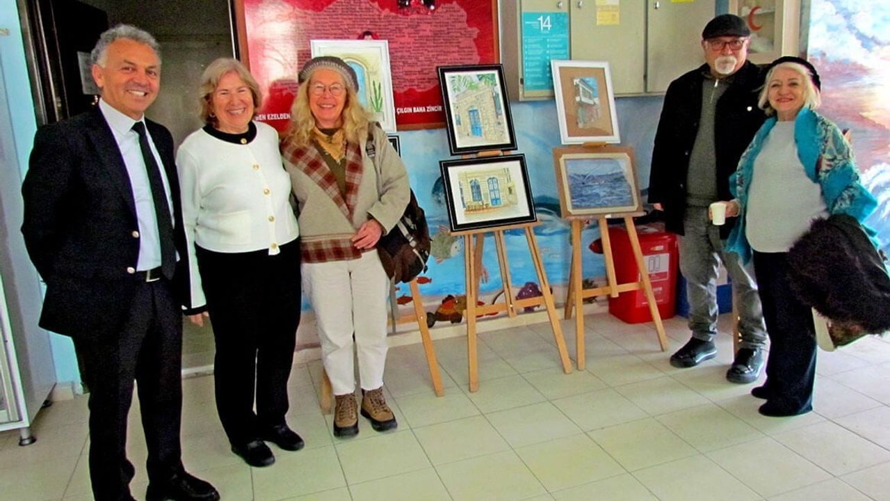 Çeşme Halk Eğitim Merkezi Suluboya Atölyesi yeni yılın ilk sergisini açtı