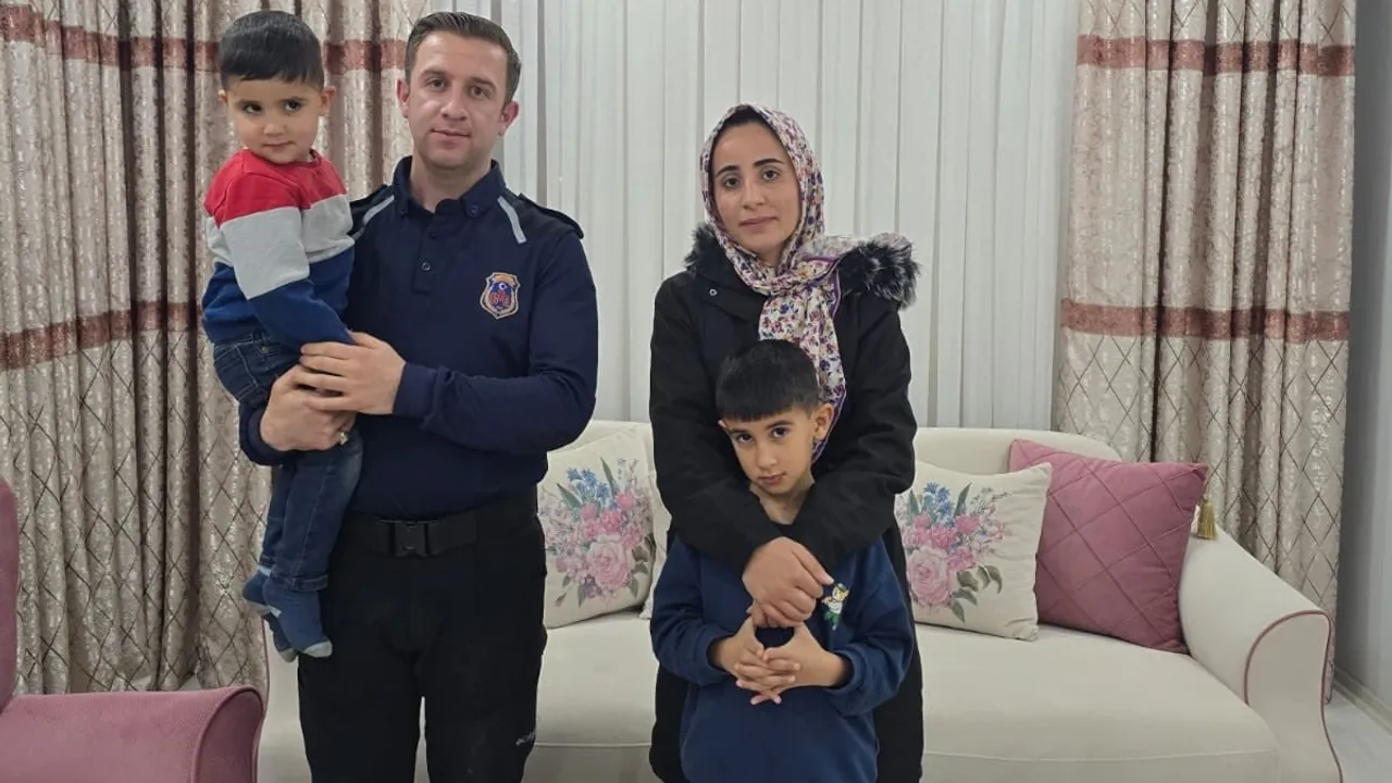 Cezaevi personelinden örnek davranış: Kaza yapan anne ve çocukları evinde misafir edildi