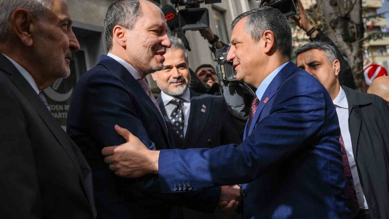 CHP Lideri Özgür Özel, Fatih Erbakan'ı Ziyaret Etti — Emekli ve Ekonomi Gündemi