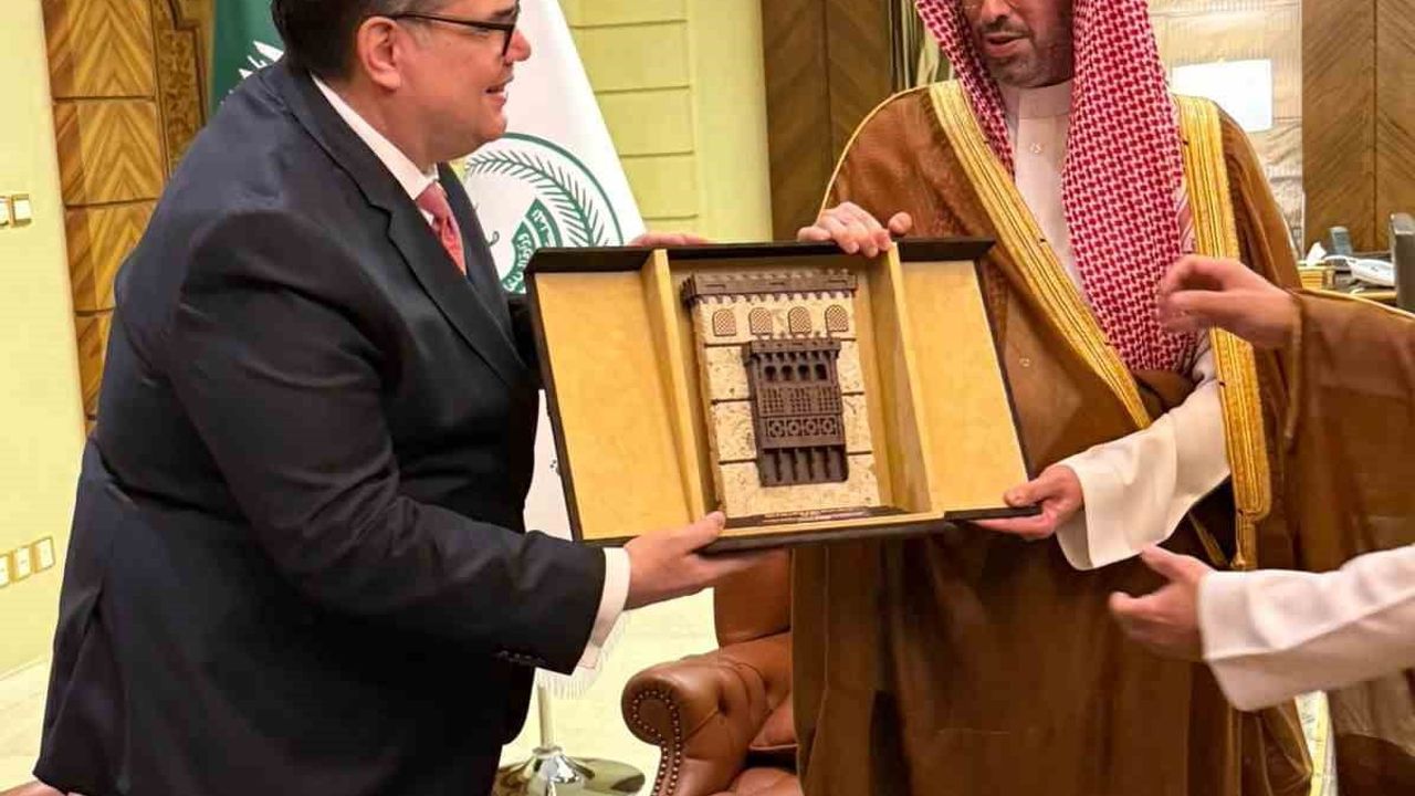 Cidde’de Dünya Türk Dili Ailesi Günü etkinliği düzenlendi