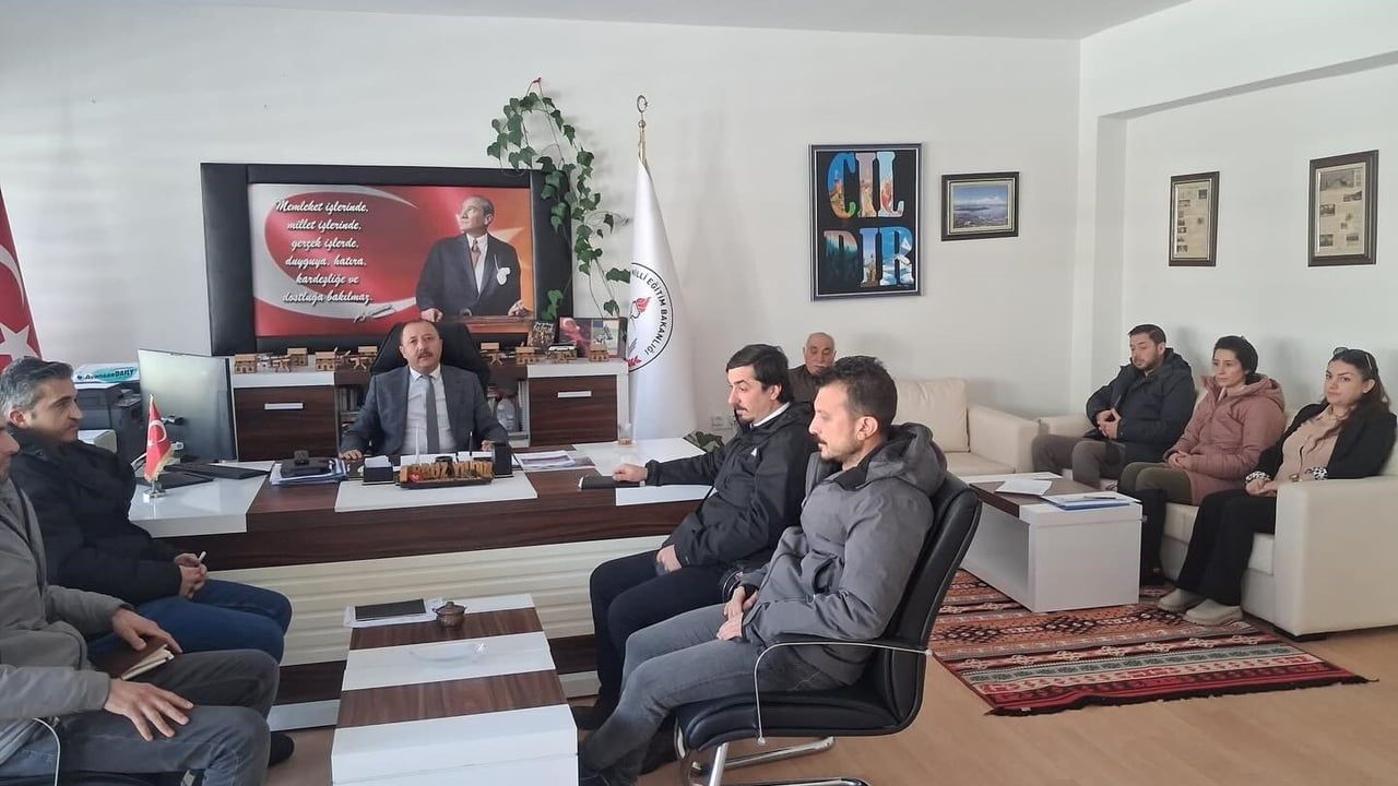 Çıldır'da okul müdürleri ikinci dönem yol haritasını belirledi