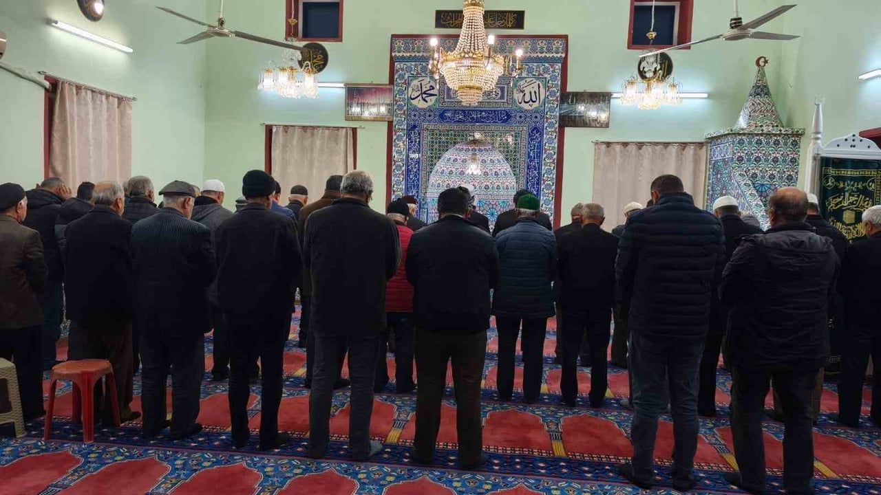 Çine Elderesi Mahallesi'nde Haftalık Sabah Namazı Buluşması İlçe Müftüsü Yahya Ofşin'in Katılımıyla Gerçekleşti