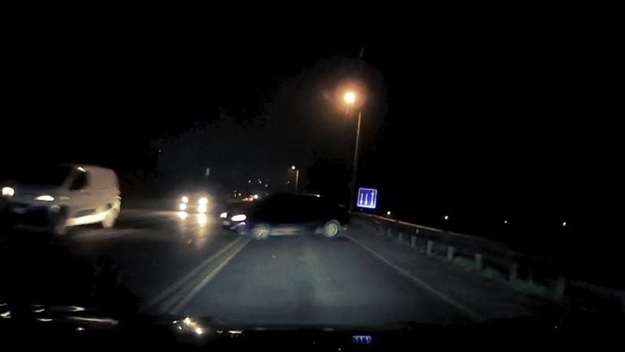 Çorlu'da virajda kayan otomobil karşı şeride sürüklendi — Kaza anı araç kamerasında