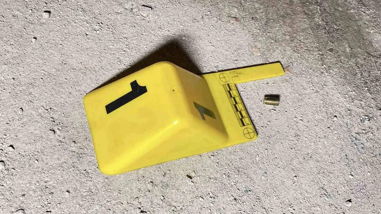 Çorum'da Ata 1. Cadde'de rastgele ateş: 5. kat balkon camına kurşun isabet etti