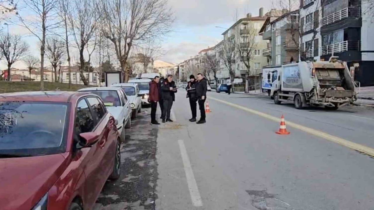 Çorum'da motosikletin yaşlı kadına çarpması sonucu 2 kişi yaralandı
