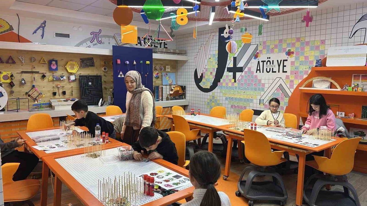 Çorum'da TÜBİTAK Kış Akademisi başladı — Bilim Çorum 6. ve 7. sınıf öğrencilerini ağırlıyor