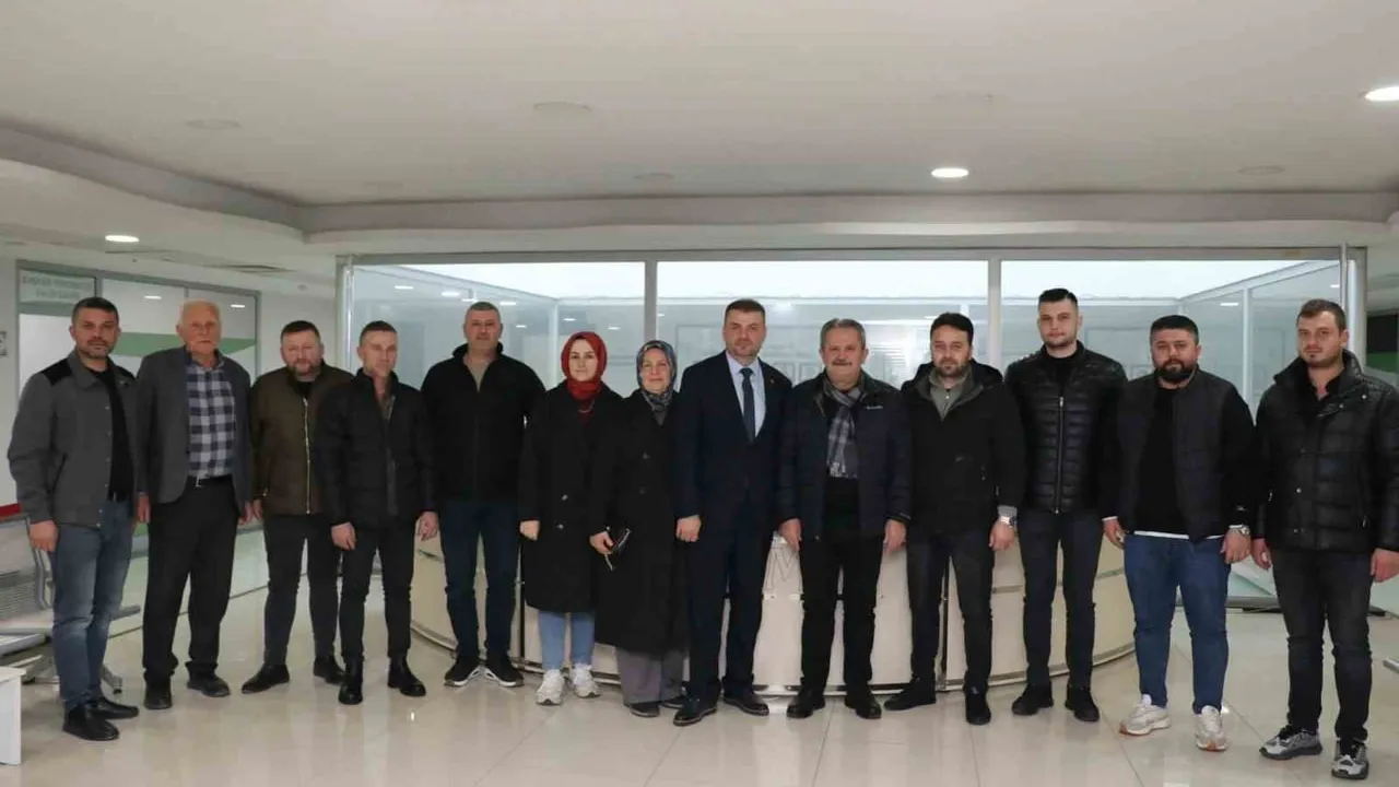 Cumayeri Belediye Başkanı Koloğlu, Esnaf Odası Başkan Adayı Aydın Garip’i Makamında Ağırladı