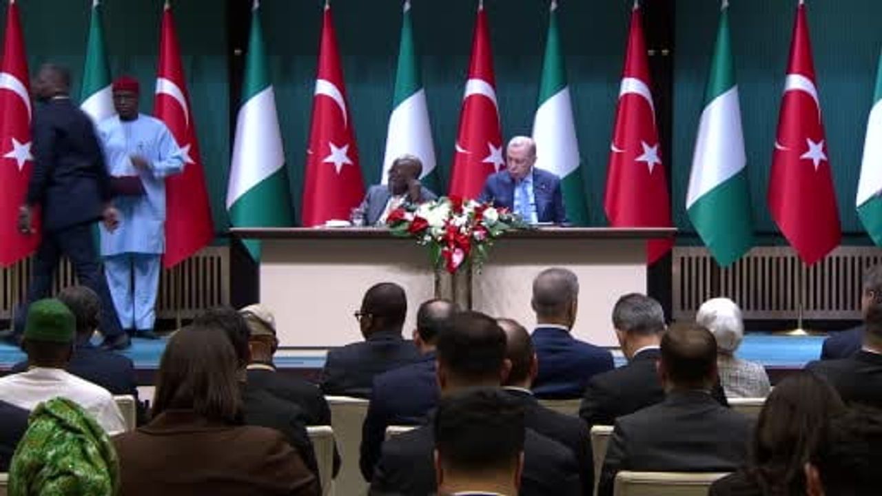 Cumhurbaşkanı Erdoğan, Nijeryalı Mevkidaşıyla Ortak Basın Toplantısında Açıklamalarda Bulundu