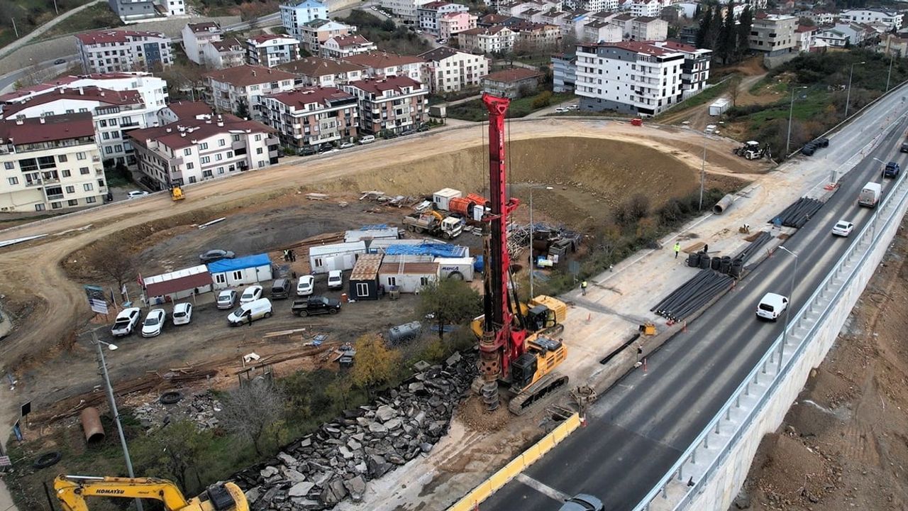 Darıca’da köprülü kavşak projesinde yeni aşama: Trafik batı aksına aktarıldı