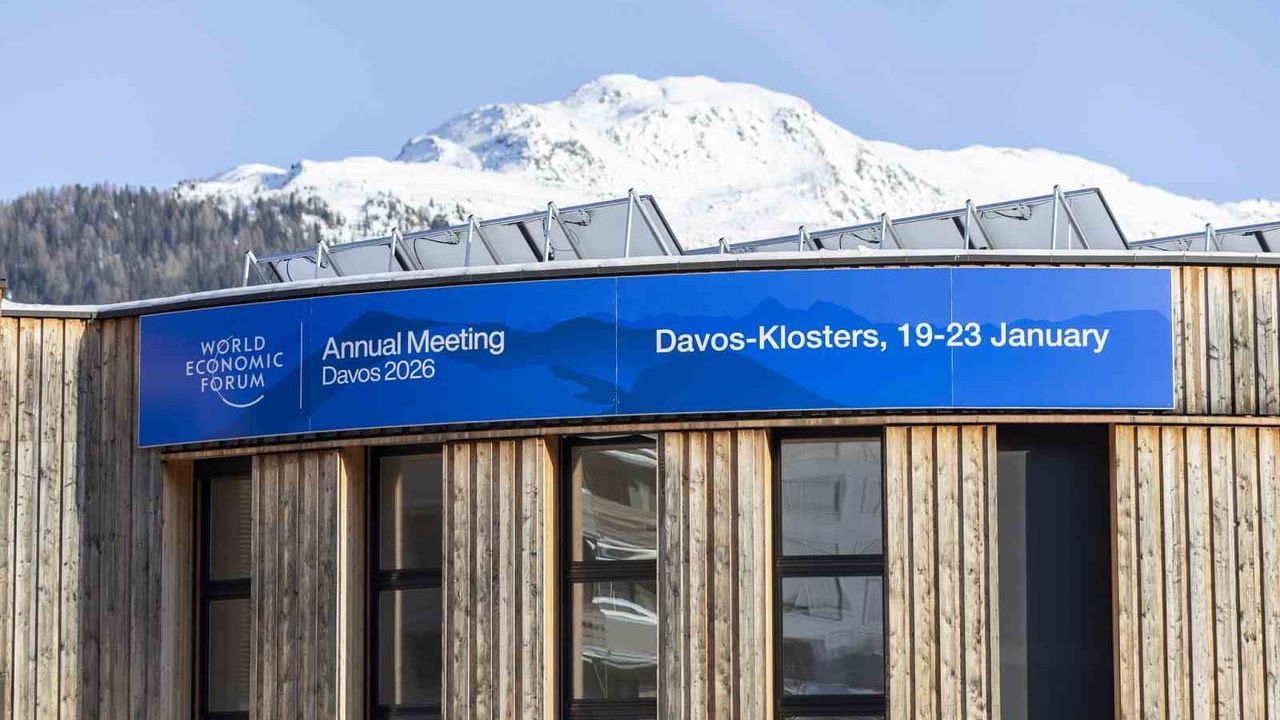 Davos Zirvesi 'Diyalog Ruhu' ile: Savaşlar, Çin ve ABD Politikaları Dünya Düzenini Tartışıyor