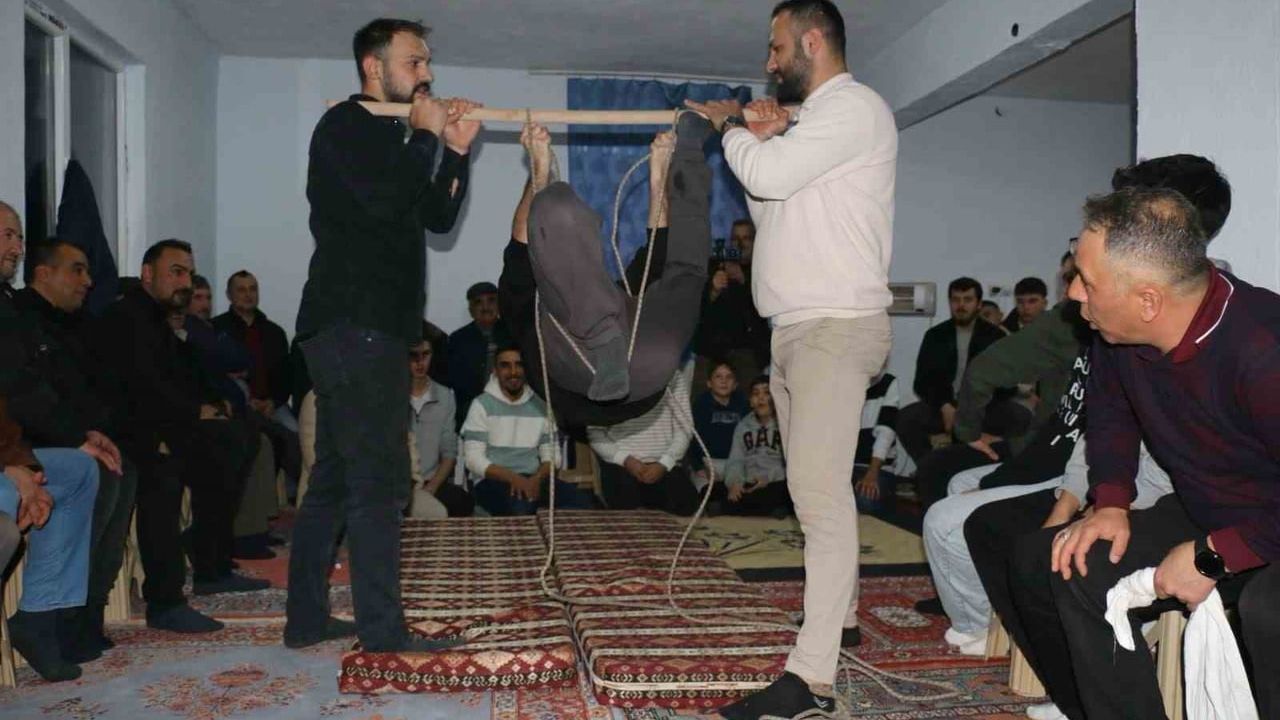 Delice'de 'Birikme Geceleri' yaşatıldı: 20 geleneksel orta oyunu soba başında