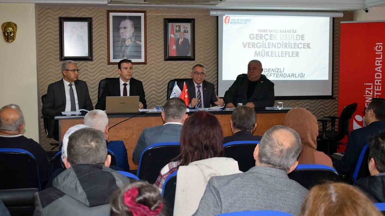 Denizli'de basit usulden gerçek usule geçiş semineri: Esnafa yeni vergi yükümlülükleri anlatıldı