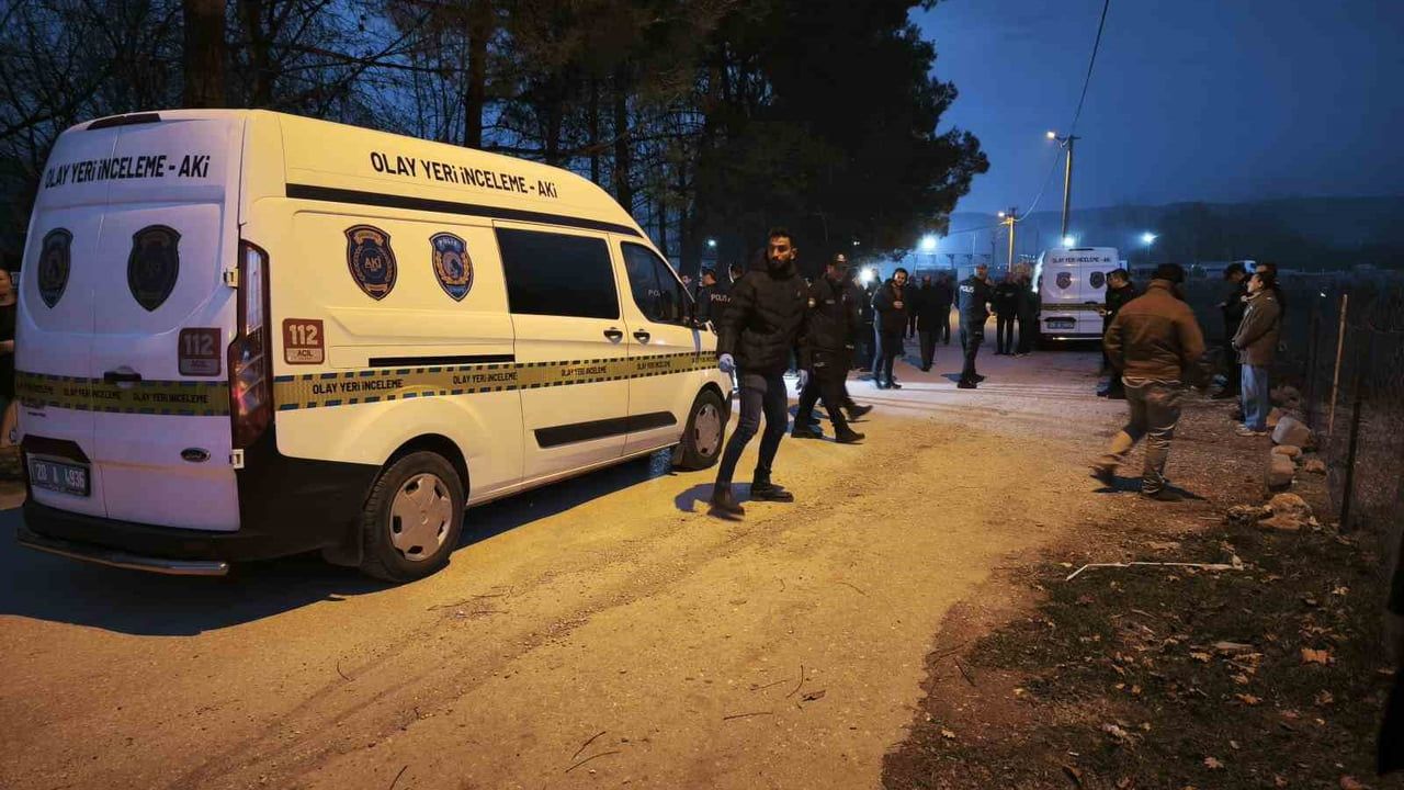 Denizli'de Çarşı ve Mahalle Bekçisi İsmail Tuncer otomobilinde ölü bulundu