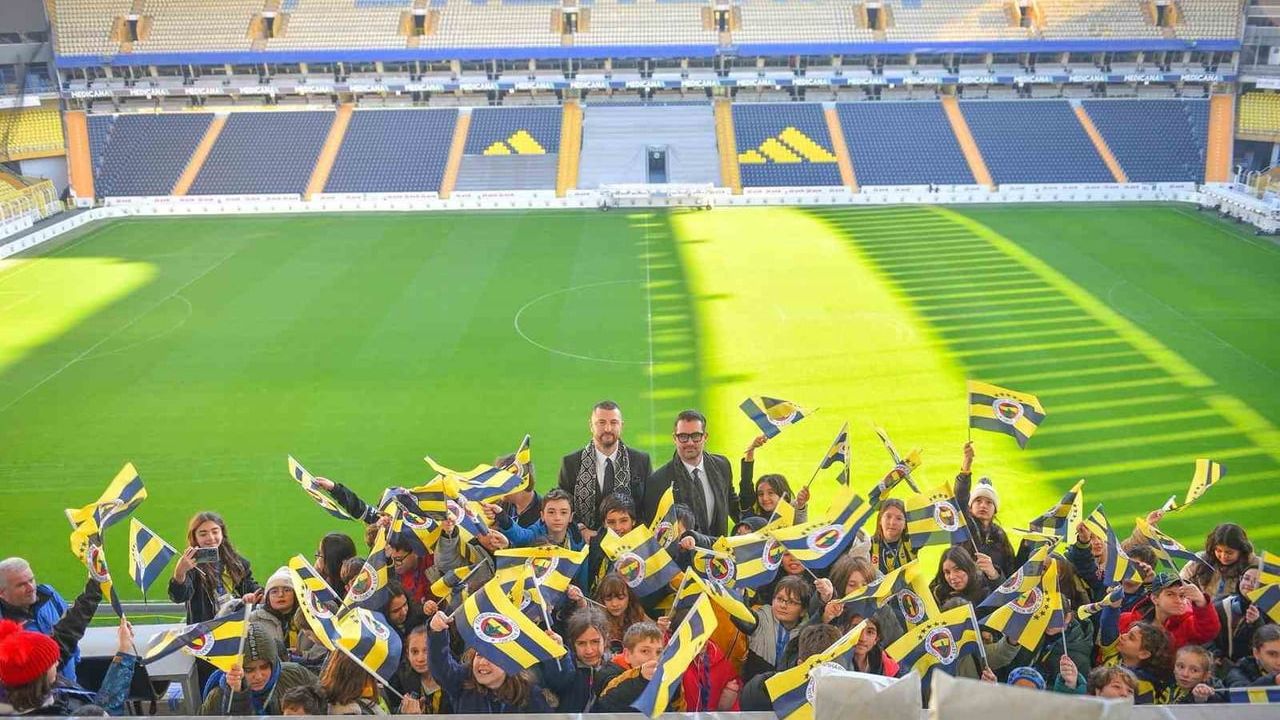 Denizlili öğrenciler Saraçoğlu'nda 'Sarı Lacivert Küçük Kalplere Dokunuyor' projesiyle buluştu