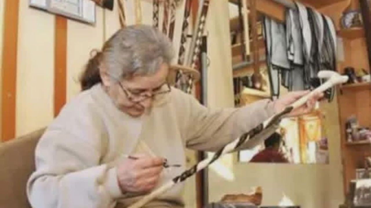 Devrek’in ilk kadın baston ustası Mürvet Okur son yolculuğuna uğurlandı