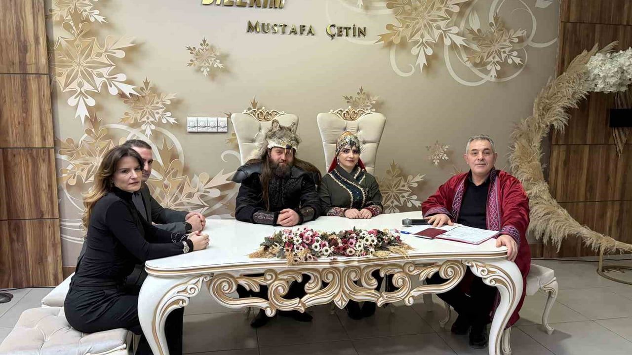 Diriliş Ertuğrul'un Melikşah Alp'i Melikşah Özen ile İlknur Bakay, Kapaklı'da atlarla evlendi