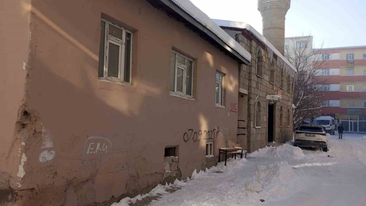 Diyadin Merkez Camii abdesthanesindeki bakım eksikliği vatandaşların tepkisini çekiyor