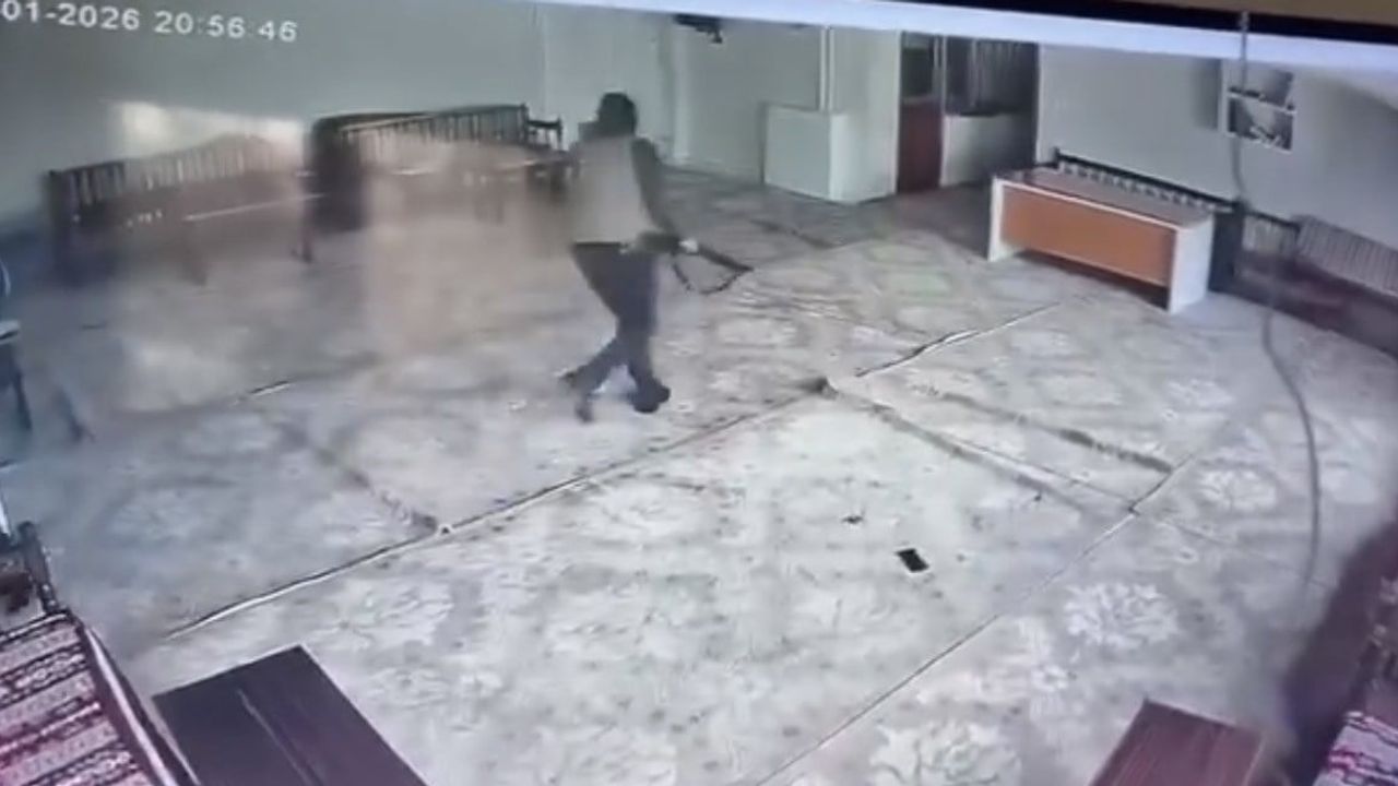 Diyarbakır Bağlar'da Kur'an kursuna silahlı saldırı: 1 ölü, 1 yaralı — Güvenlik kamerası görüntüleri ortaya çıktı
