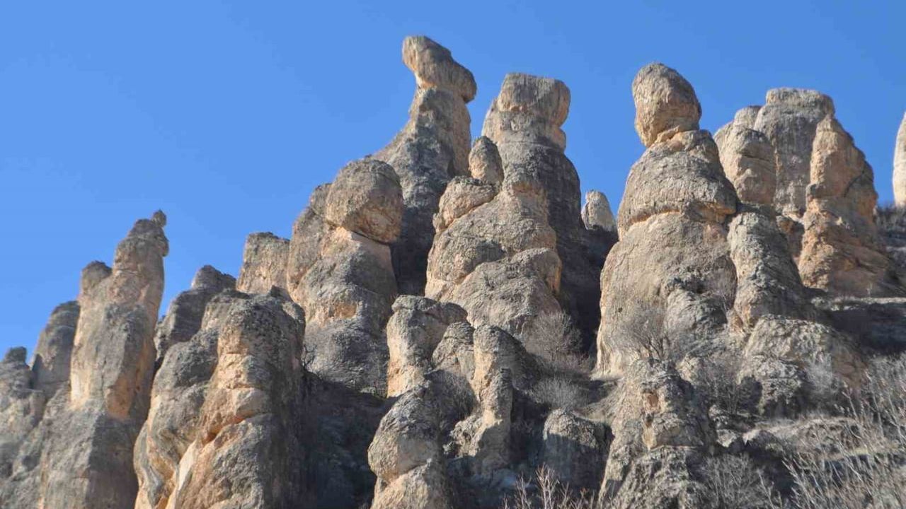 Diyarbakır Çermik'teki Gelincik Dağı turizme kazandırılmayı bekliyor