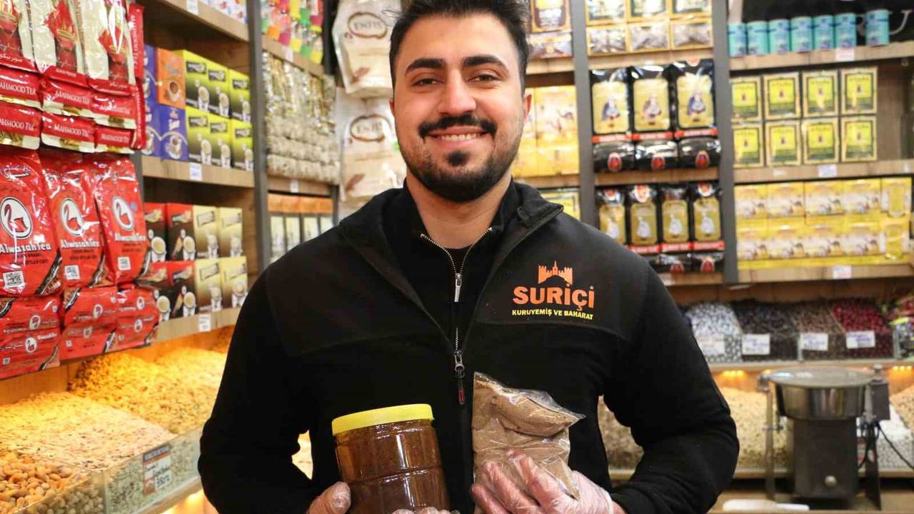 Diyarbakır'da 25 bitkiden hazırlanan doğal karışım kışta rağbet görüyor