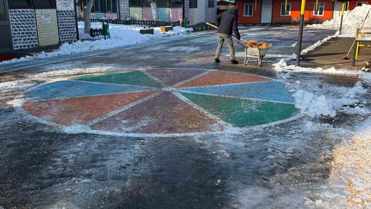 Diyarbakır'da 4 ilçede 470 okulun bahçeleri temizlendi — Vali Zorluoğlu duyurdu