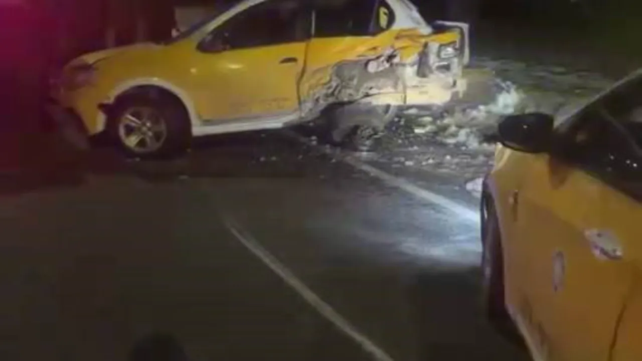 Diyarbakır'da iki aracın çarpıştığı kaza: 2 kişi yaralandı