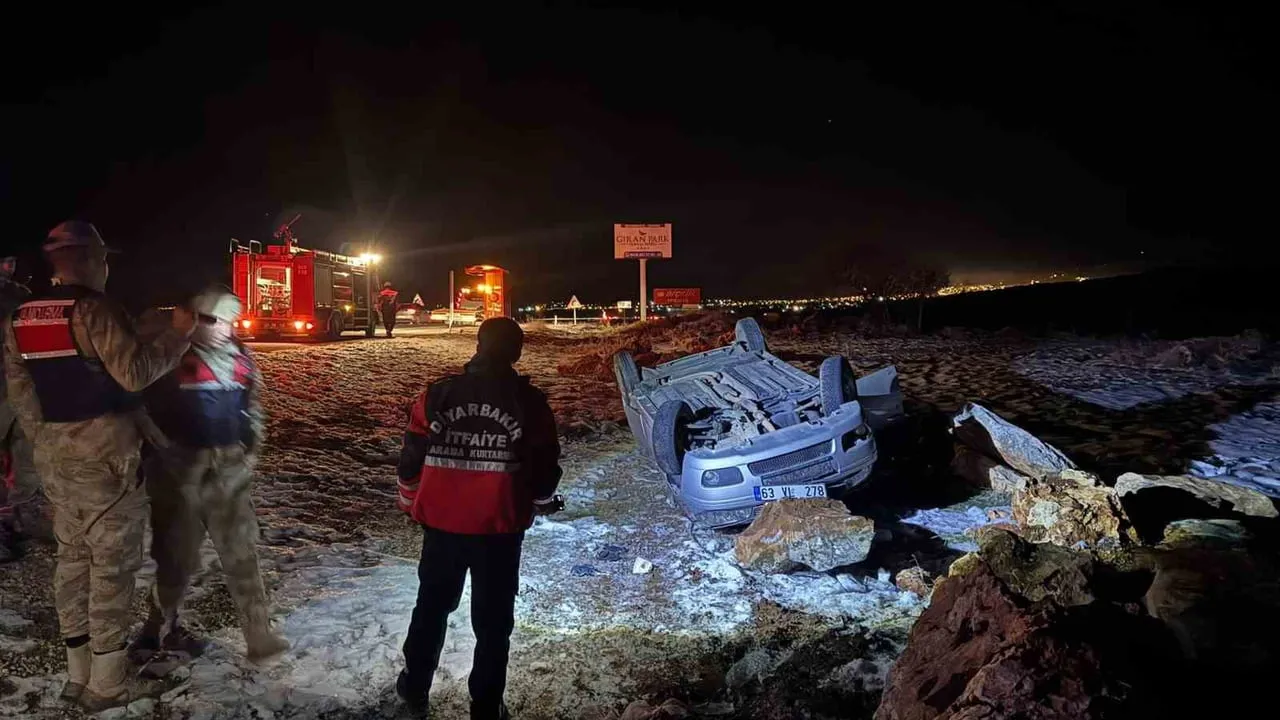Diyarbakır-Ergani kara yolunda otomobil takla attı; sürücü ağır yaralandı