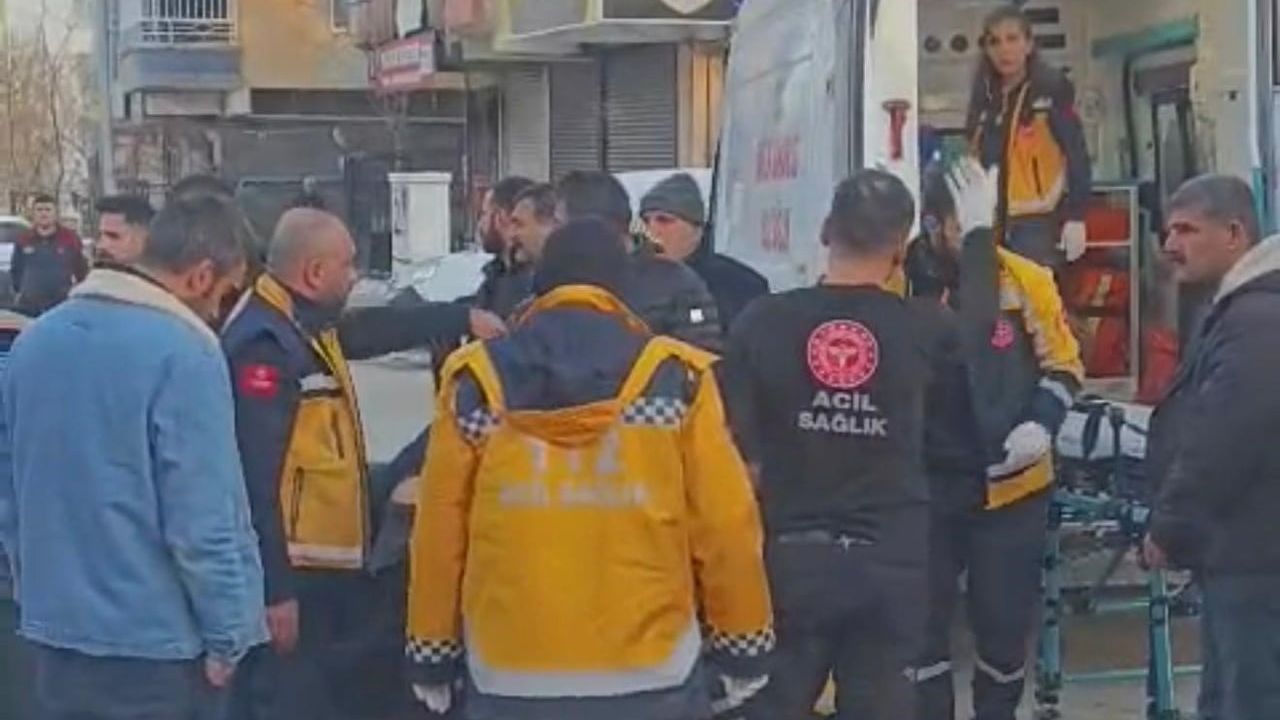 Diyarbakır Kayapınar'da iki otomobil çarpıştı: 2 kişi yaralandı