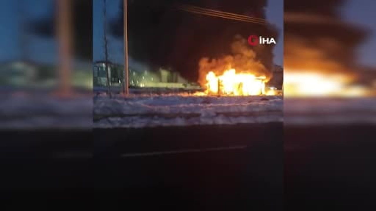 Diyarbakır Kayapınar'da trafo aşırı yüklenme sonucu alev aldı; itfaiye müdahalesiyle söndürüldü