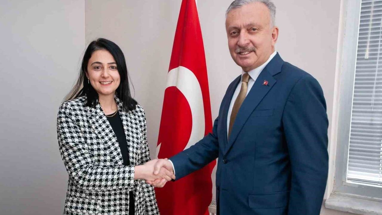 Doç. Dr. Müge Manga, Erzincan Binali Yıldırım Üniversitesi Sosyal Bilimler Enstitüsü Müdürlüğüne Atandı