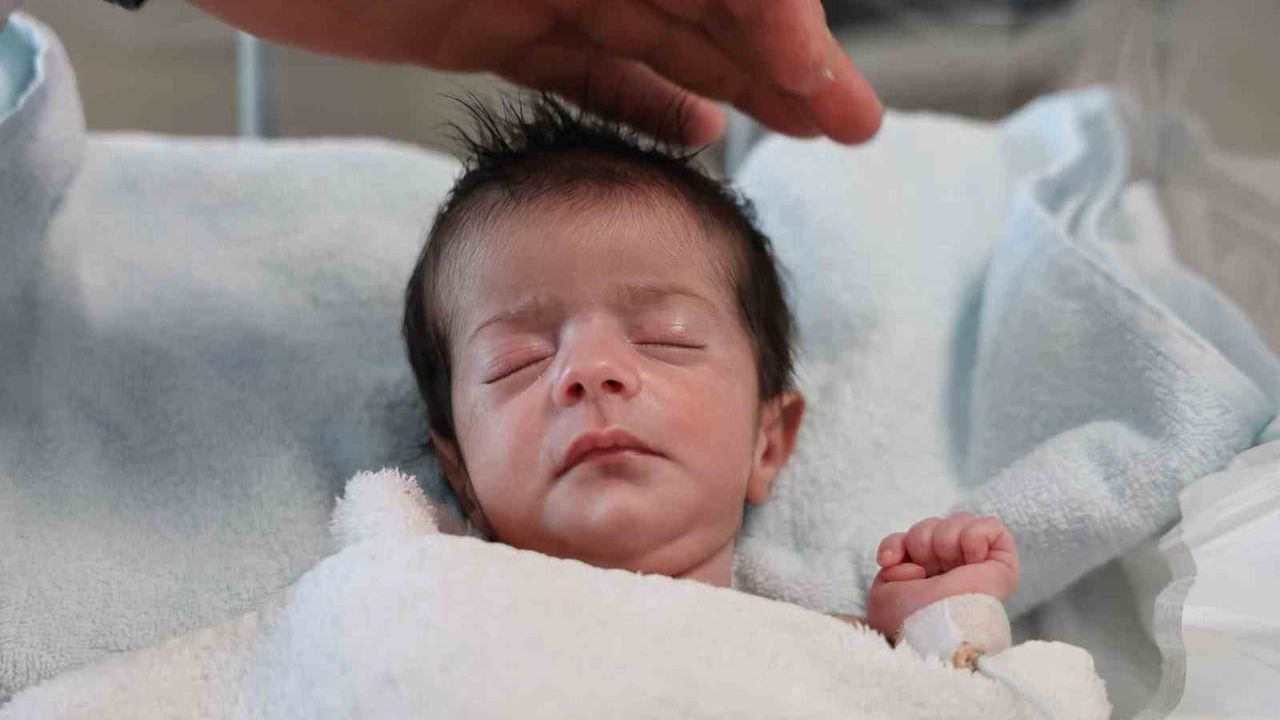 Doğuştan yemek borusu olmayan Ada bebek, Elazığ’da başarılı ameliyatla sağlığına kavuştu