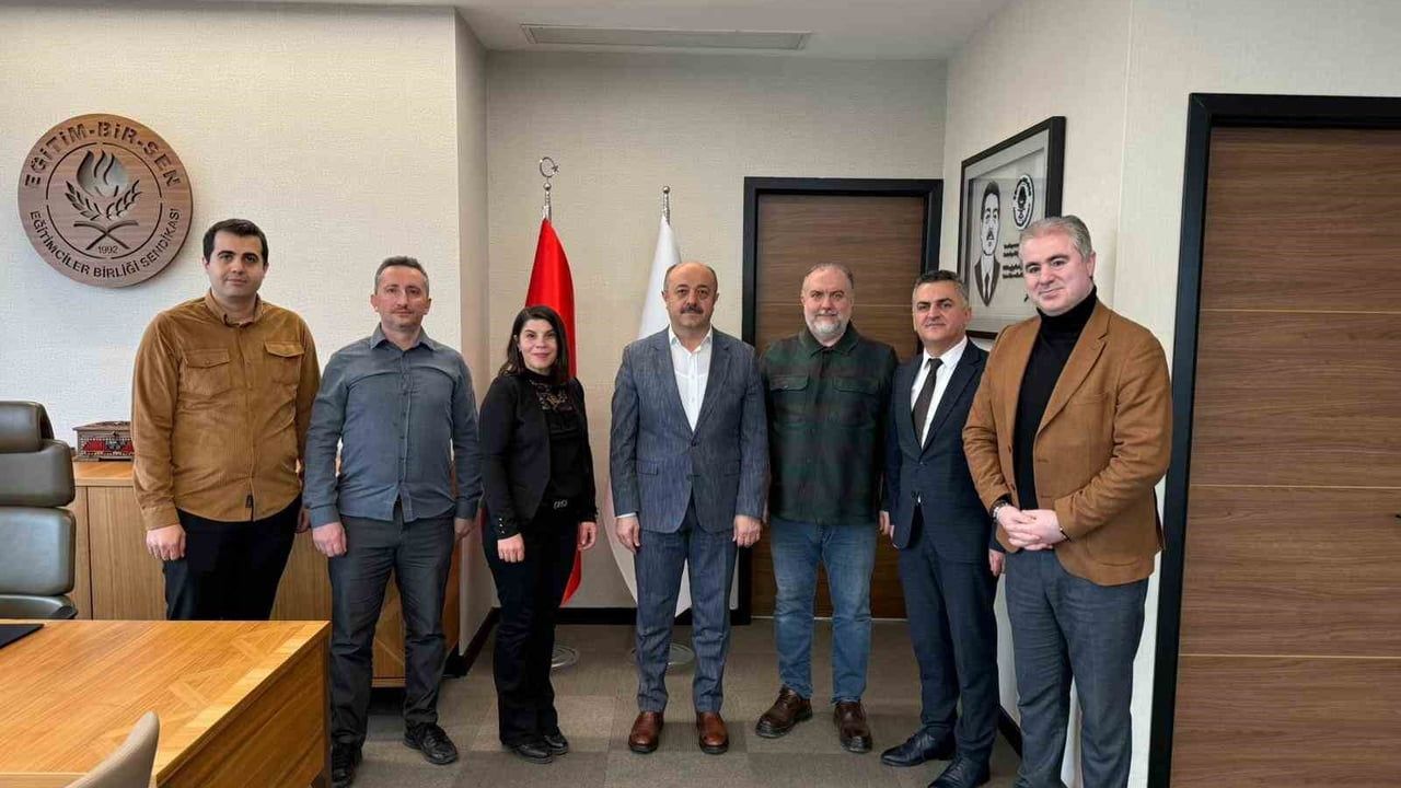 Doktoralı öğretmenler Eğitim-Bir-Sen'de buluştu: Akademik çalışmalarda yaşanan sorunlar ve çözüm talepleri