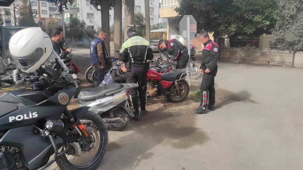 Dörtyol'da motosiklet tamircilerine yönelik denetim: 17 işyeri, 112 motosiklet kontrol edildi