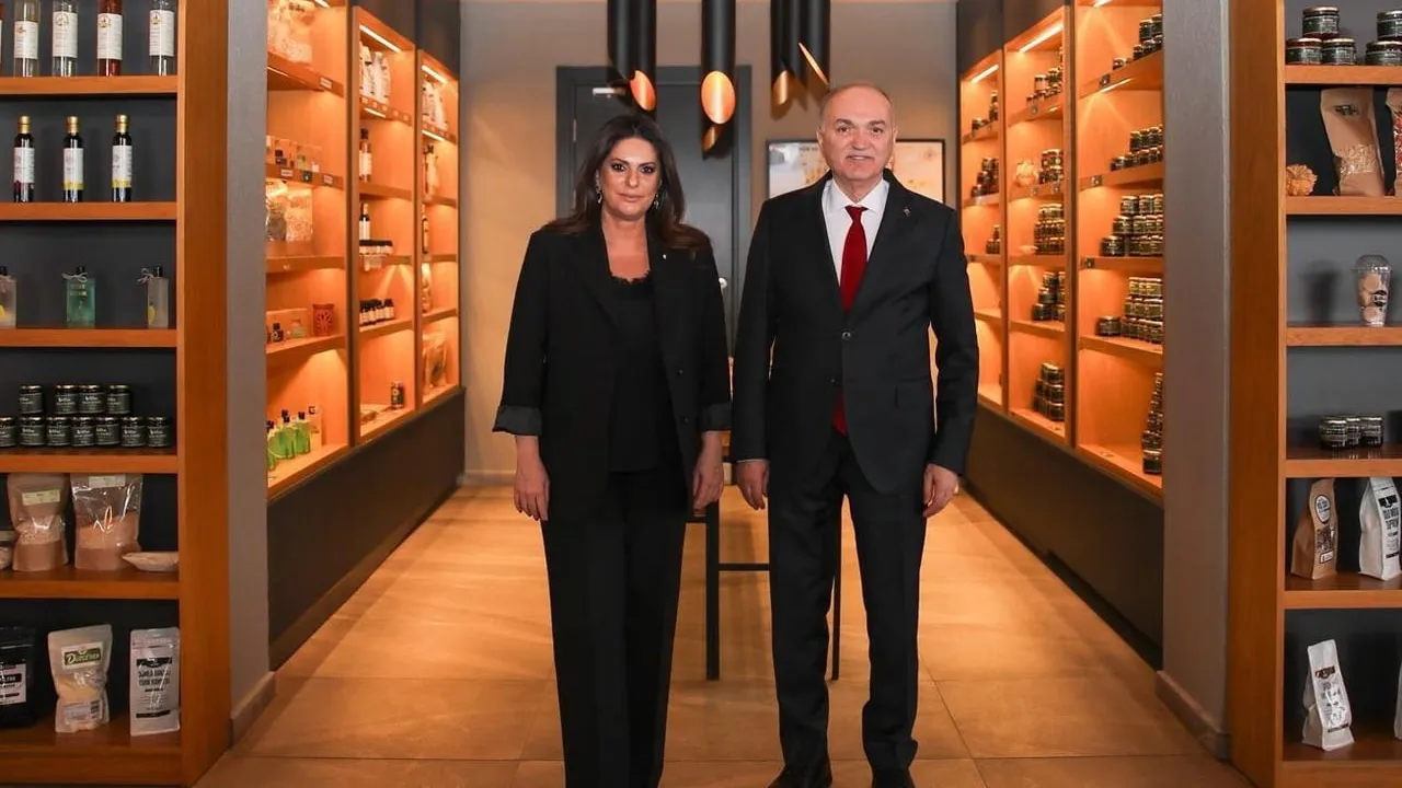 Dr. Faruk Özlü, Jülide Sarıeroğlu'nu Düzce'de ağırladı