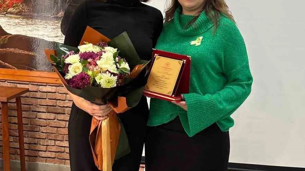 Düzce Cumayeri'de Serviks Kanseri Farkındalık Eğitimi: Erken Tanı ve Korunma Vurgusu