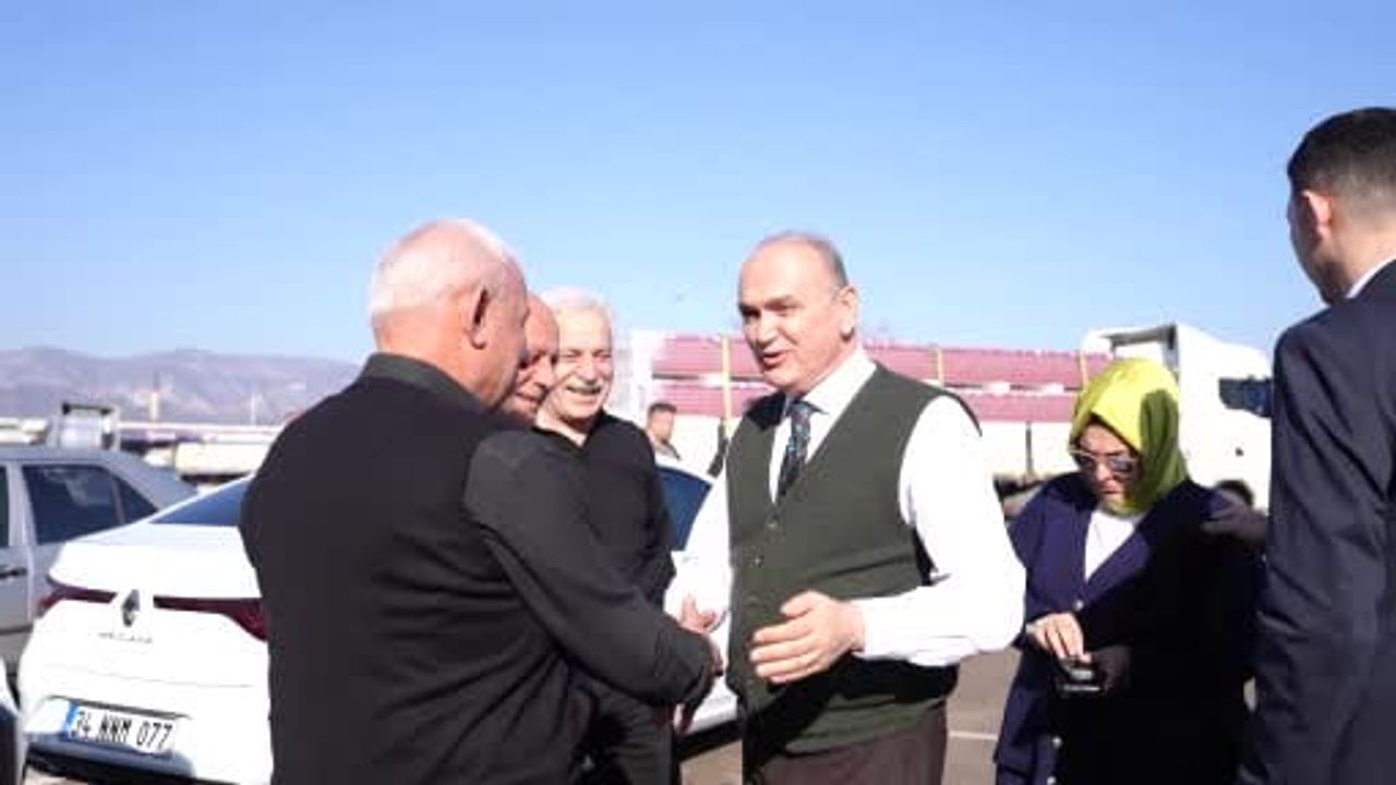 Düzce'de 2,2 Milyar Dolar ihracat: Başkan Özlü'den Gümrük Müdürlüğü ve tır parkı açıklaması