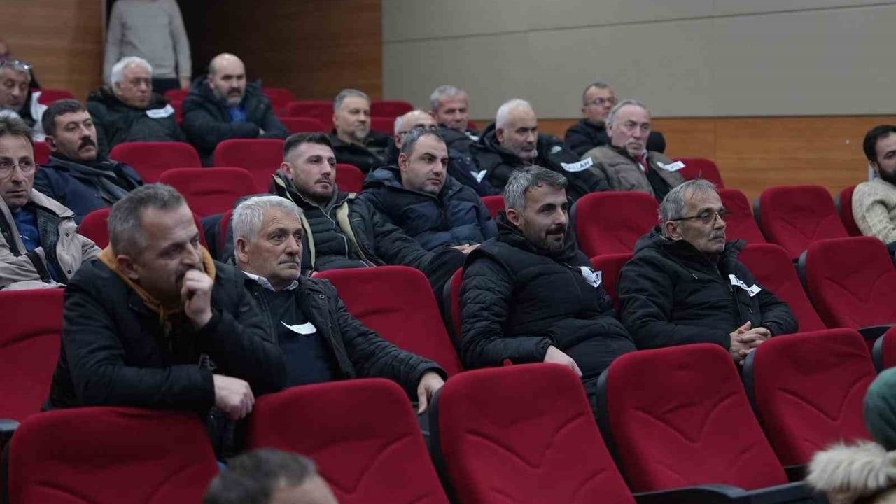 Düzce'de 400 Şoföre Stres Yönetimi ve Etkili İletişim Eğitimi Verildi